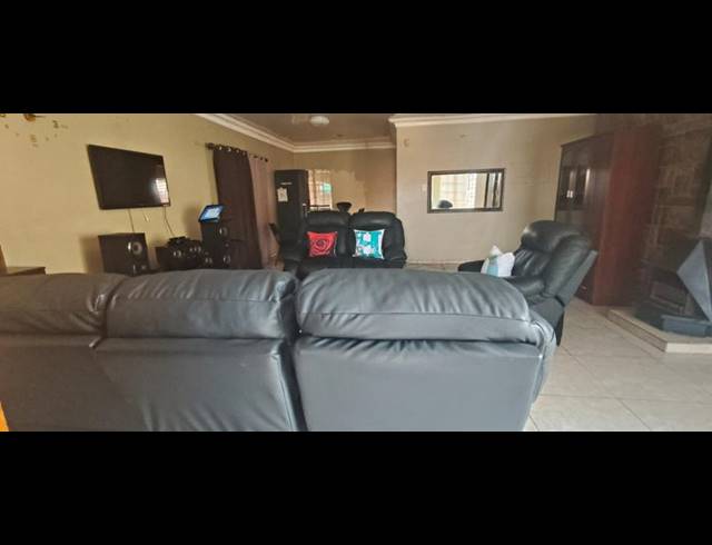 3 BEDROOM HOUSE FOR SALE IN ELANDSPOORT